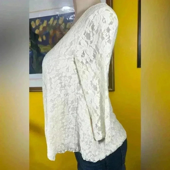 American Eagle Outfitters Ivory Lace 3/4 Sleeve V-Neck Babydoll Blouse - Picture 2 of 12